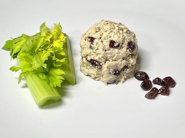 1/2 lb Tuna Salad.